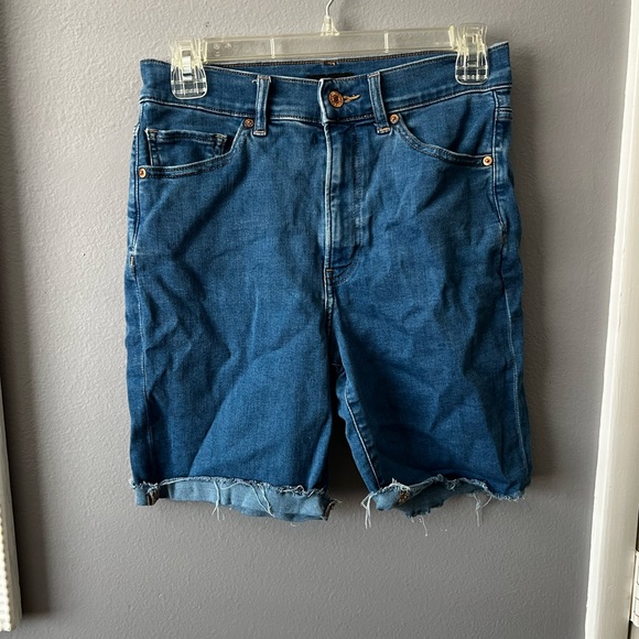 Express Mid Short - Picture 3 of 3